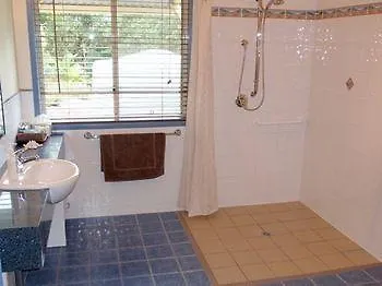 Lodge Maleny Luxury Cottages