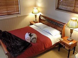 Lodge Maleny Luxury Cottages Australia
