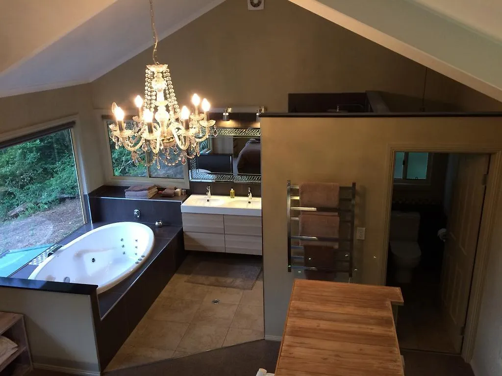Maleny Luxury Cottages 0*,  Australia