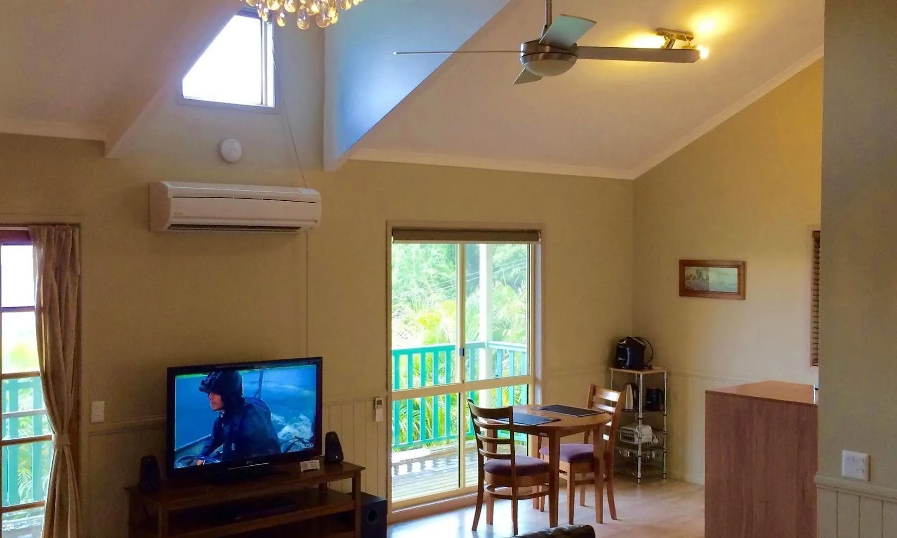 Lodge Maleny Luxury Cottages
